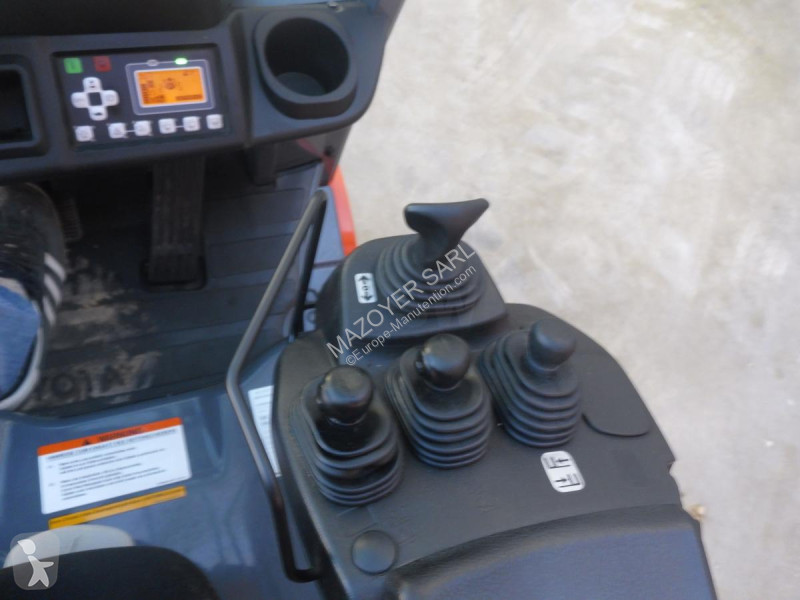 Teleskopický manipulátor Toyota  8FBEK16T