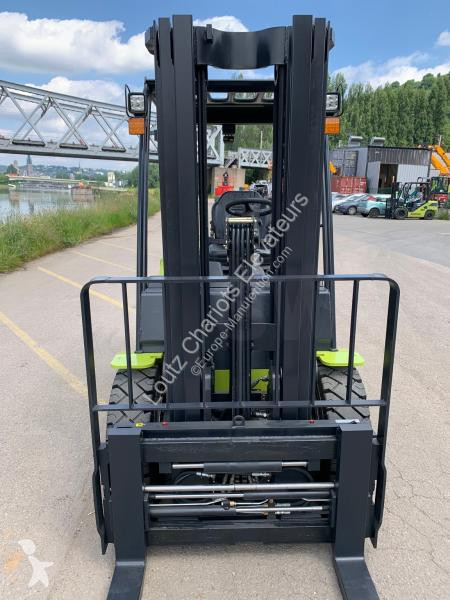 Chariot élévateur Clark  S35D