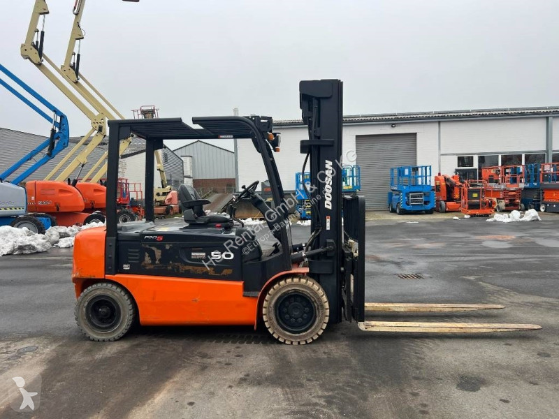 Stivuitor Doosan B50X5 5T 6m Triplex...