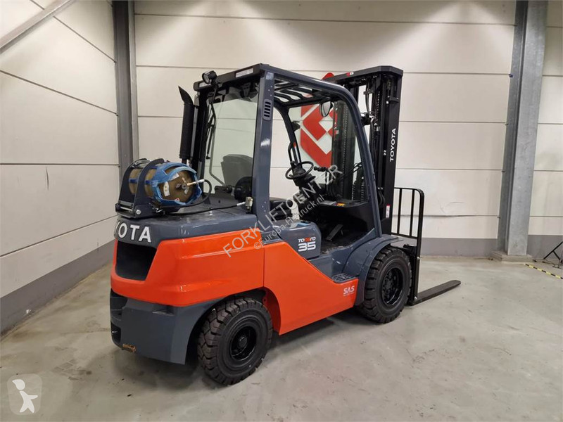 Heftruck Toyota 02-8FGJF35