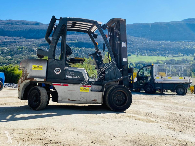 Heftruck Nissan  FGD02A30Q Chariot élévateur