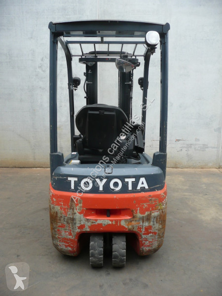 Carretilla elevadora Toyota 8FBEK16T