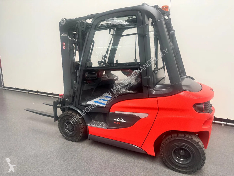 Teleskopický manipulátor Linde 1202 H 25 D-01