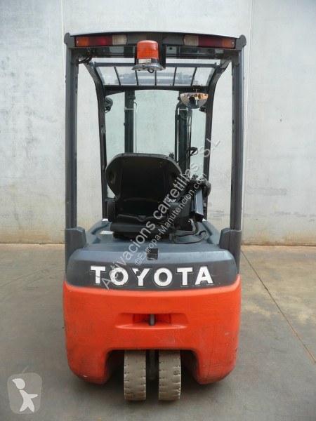 Teleskopický manipulátor Toyota 8FBE16T