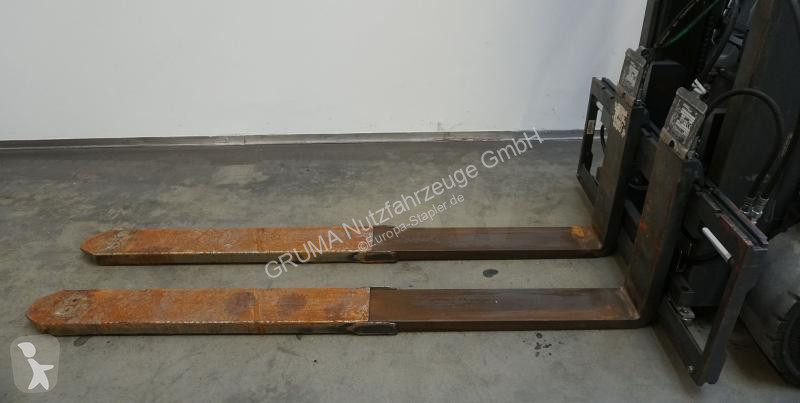 Teleskopický manipulátor Linde  E 30 L 387