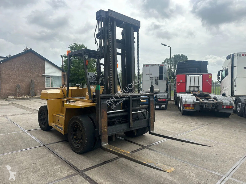 Heftruck Caterpillar DP100 VORKVERSTELLERS...