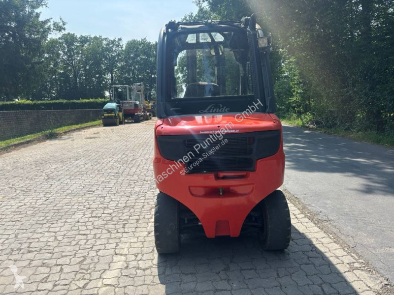 Teleskopický manipulátor Linde 35 D-02 Triplex
