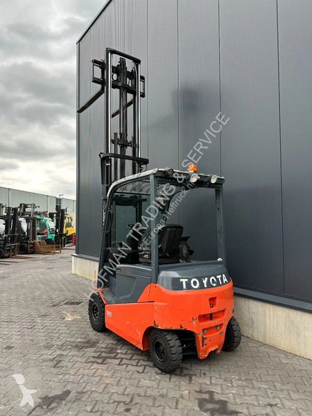 Teleskopický manipulátor Toyota 8FBMKT25