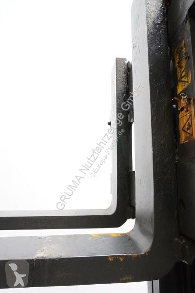 Teleskopický manipulátor Linde  E 30/600 HL 387