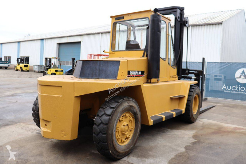 Heftruck Caterpillar V300C