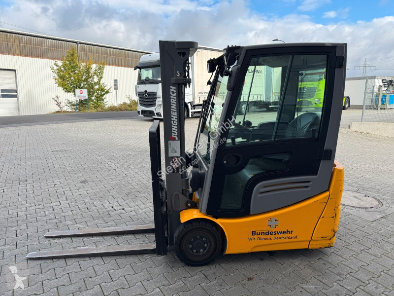رافعة شوكية Jungheinrich EFG 215 / Triplex:...