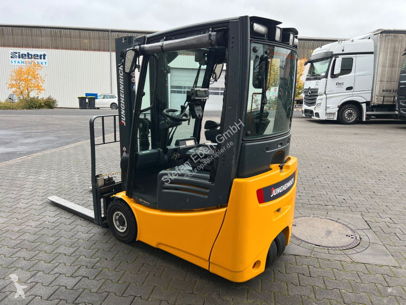 رافعة شوكية Jungheinrich EFG 215 / Triplex:...