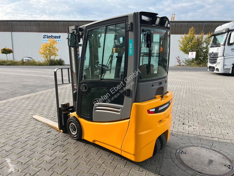 رافعة شوكية Jungheinrich EFG 215 / Triplex:...
