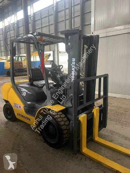 رافعة شوكية Komatsu 3-Ton