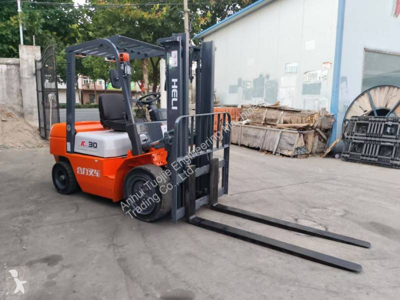رافعة شوكية Heli 3-Ton
