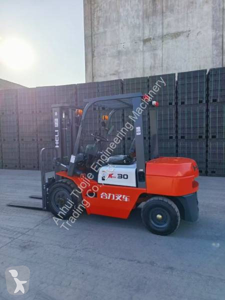 رافعة شوكية Heli 3-Ton