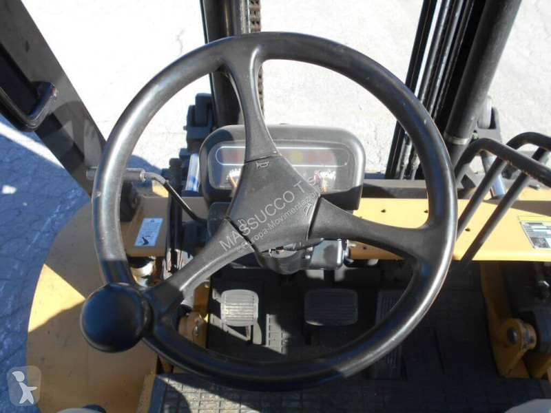 رافعة شوكية Caterpillar DP40KL