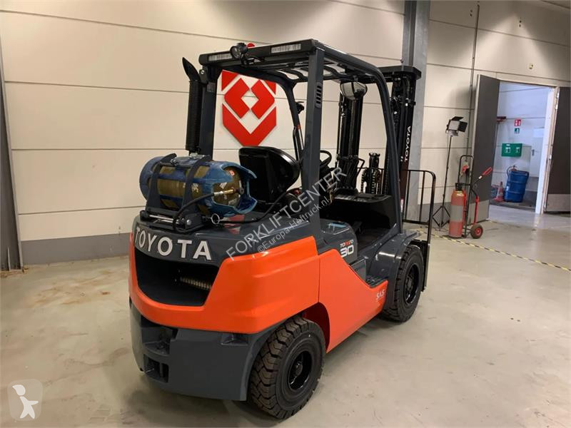 Vysokozdvižný vozík Toyota 02-8FGF30