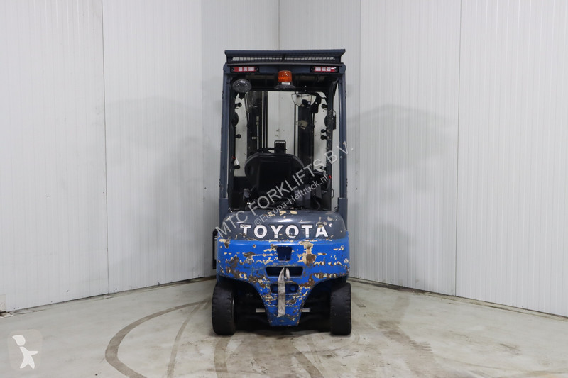 رافعة شوكية Toyota