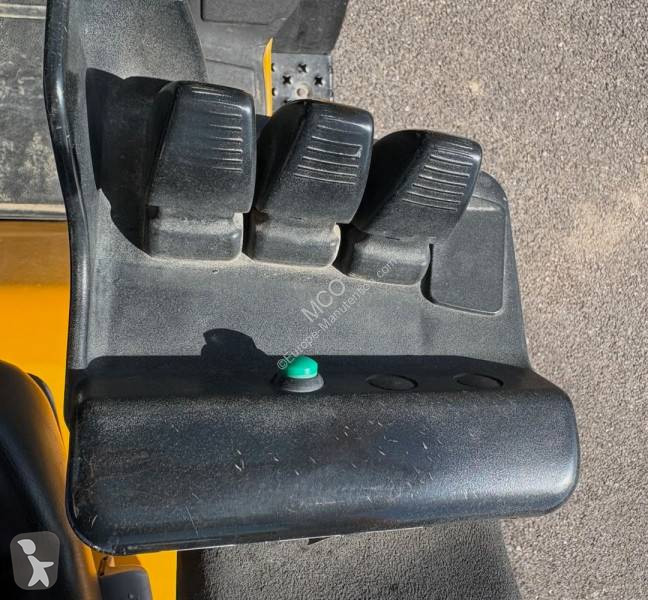 رافعة شوكية Hyster