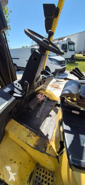 رافعة شوكية Hyster