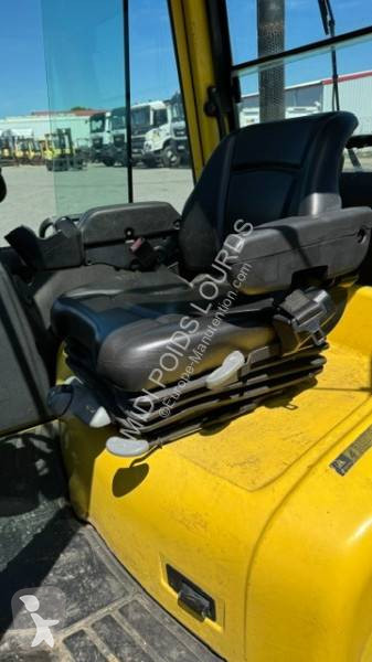 رافعة شوكية Hyster