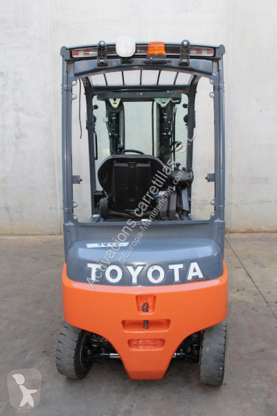 رافعة شوكية Toyota 8FBM16T