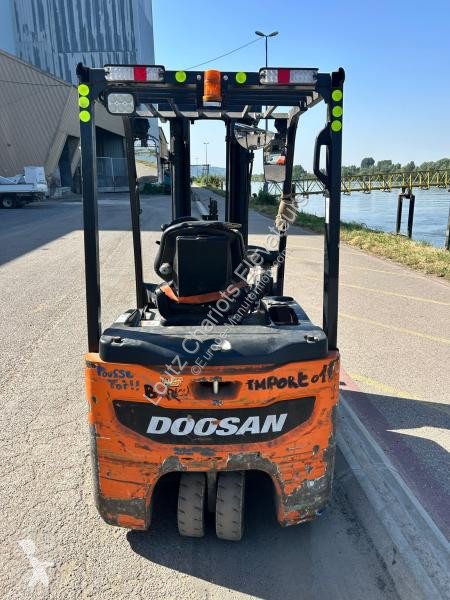 Кар Doosan  B18T-7
