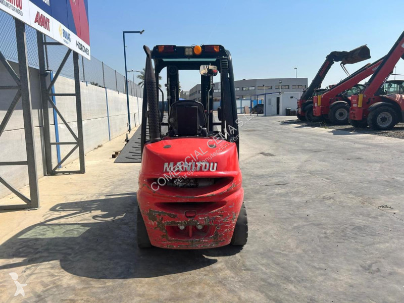 رافعة شوكية Manitou  MI25D