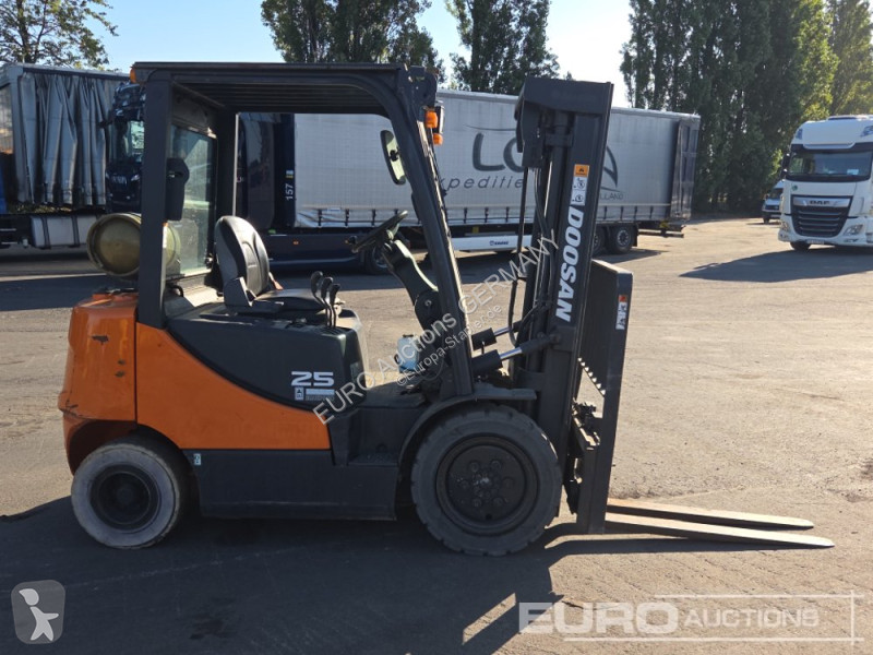 Carretilla elevadora Doosan 5