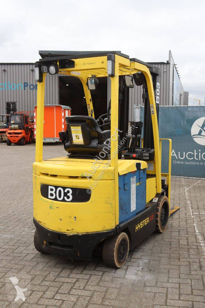 رافعة شوكية Hyster MWB