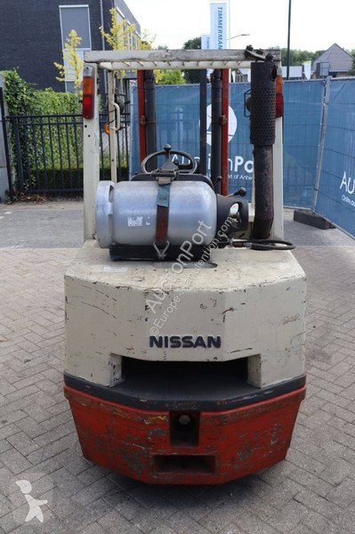 Teleskopický manipulátor Nissan KCUGH02F350