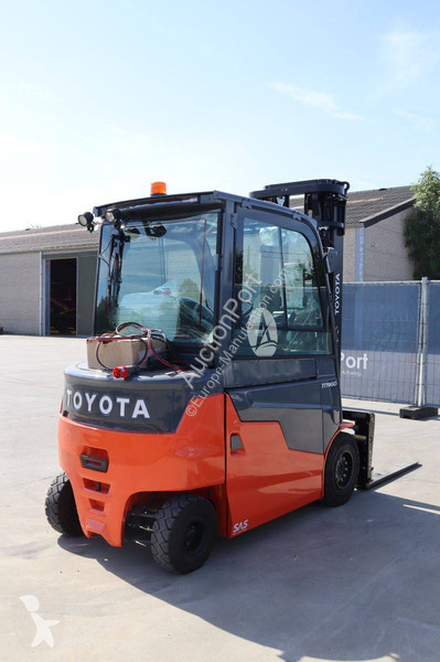 Vysokozdvižný vozík Toyota 9FBM30T