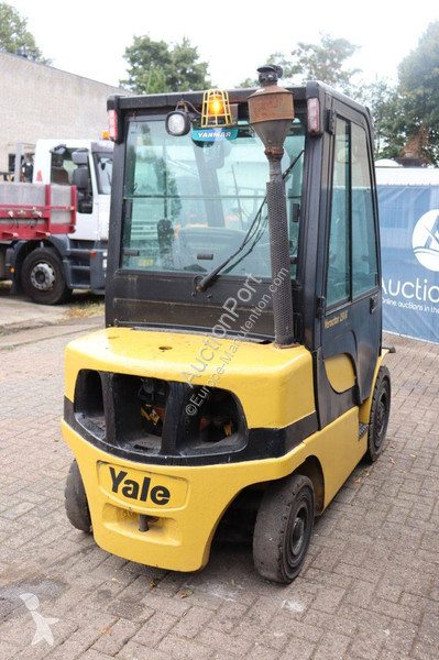Empilhador elevador Yale E2170