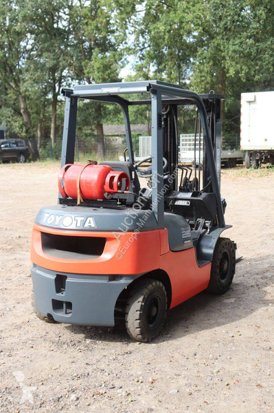 Навантажувач вилковий Toyota 42-7FGF25
