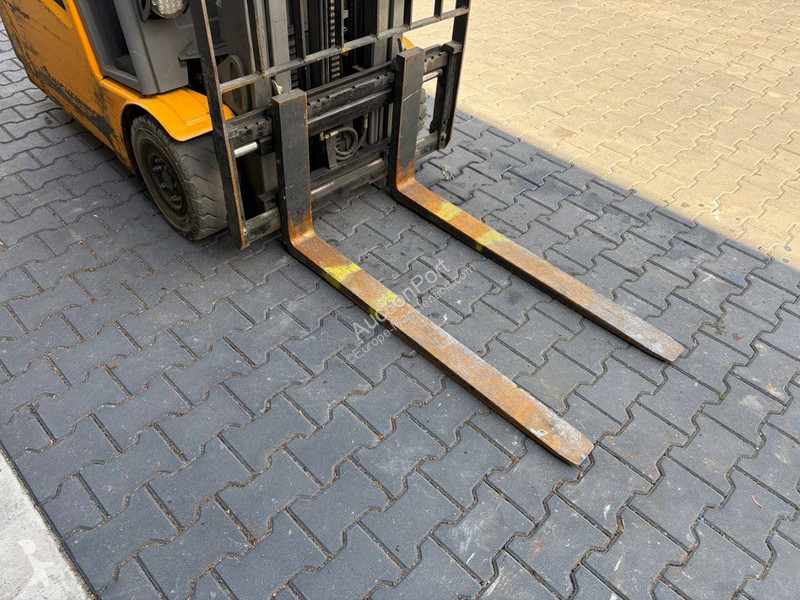 Jungheinrich  Forklift