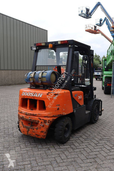 Doosan G30G Forklift
