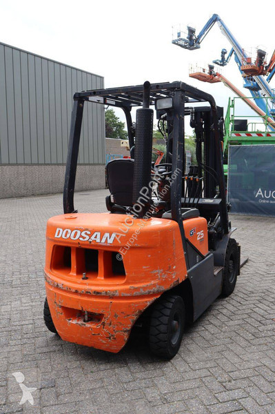 Doosan D25G Forklift
