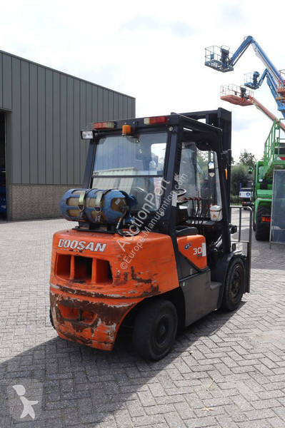 Doosan G30G Forklift