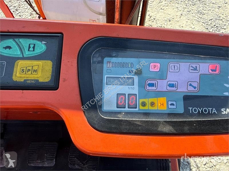 可升降式叉车 Toyota 1500 kg Electric Forklift