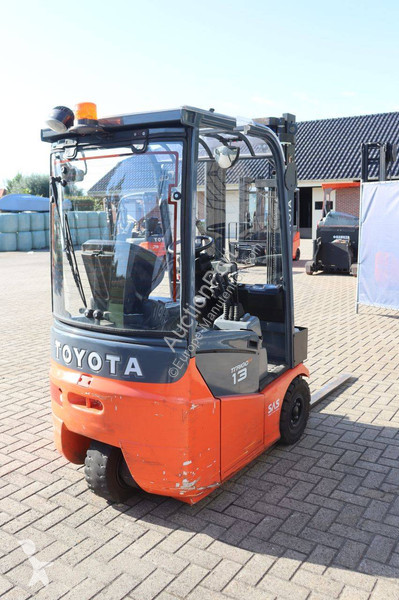Carretilla elevadora Toyota 7FBEST13