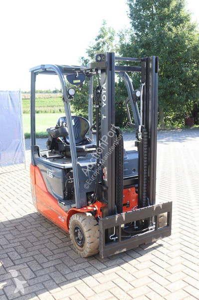 Carretilla elevadora Toyota 8FBEK16T