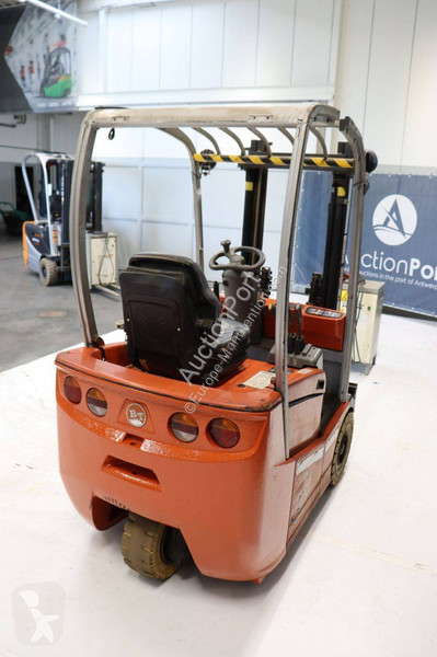 Carretilla elevadora BT C3E130R