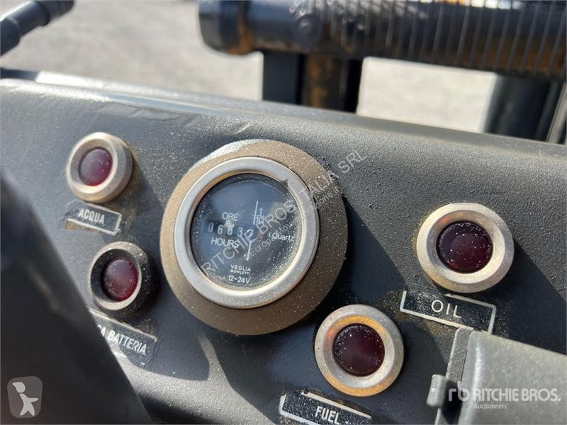 Carretilla elevadora OM 30 Forklift