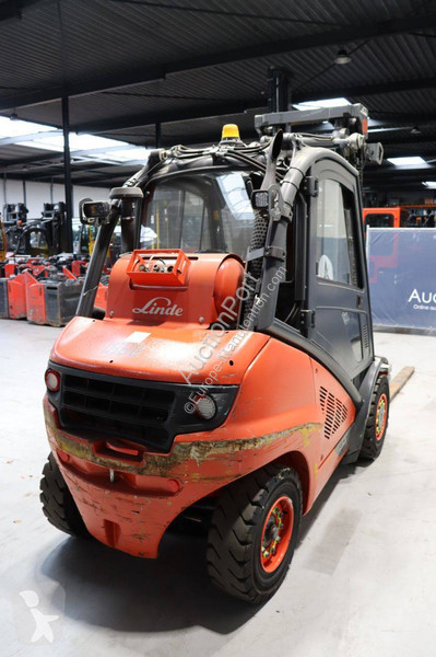 Chariot élévateur Linde T-02