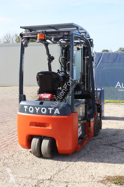 Wózek podnośnikowy Toyota 8FBE18T