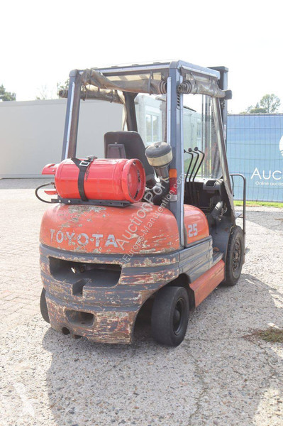 Wózek podnośnikowy Toyota 42-6FGF25