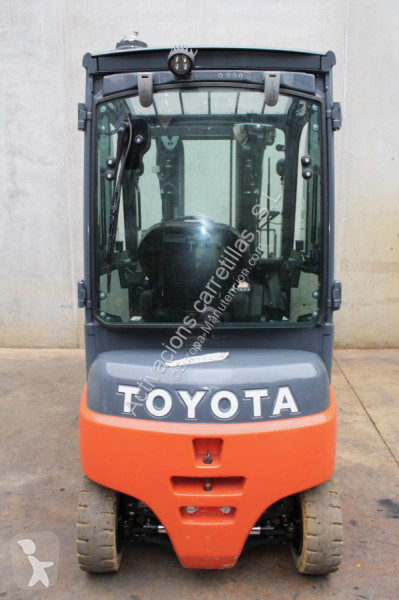 Carretilla elevadora Toyota 8FBMK16T