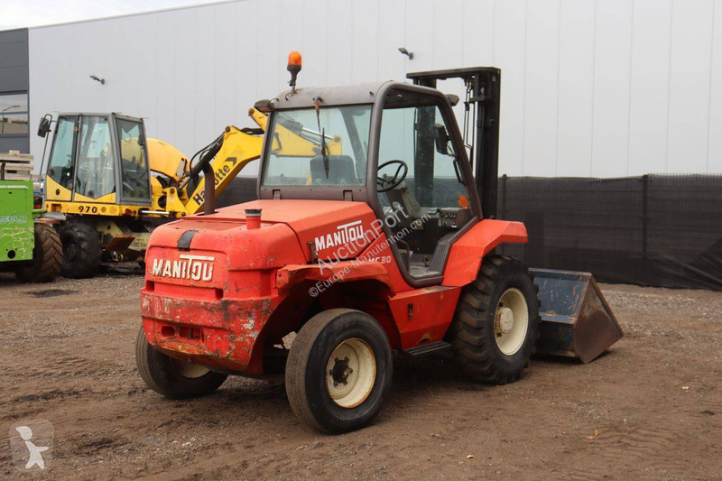 رافعة شوكية Manitou MC 30