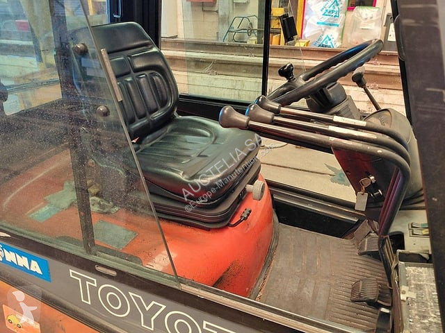 Teleskopický manipulátor Toyota 02-6FDF256